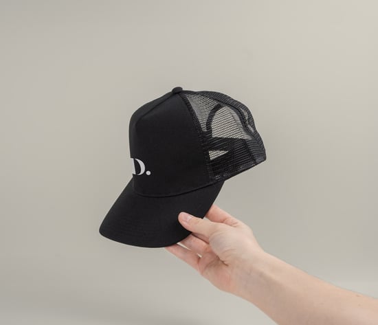 Trucker cap bedrukt met eigen logo