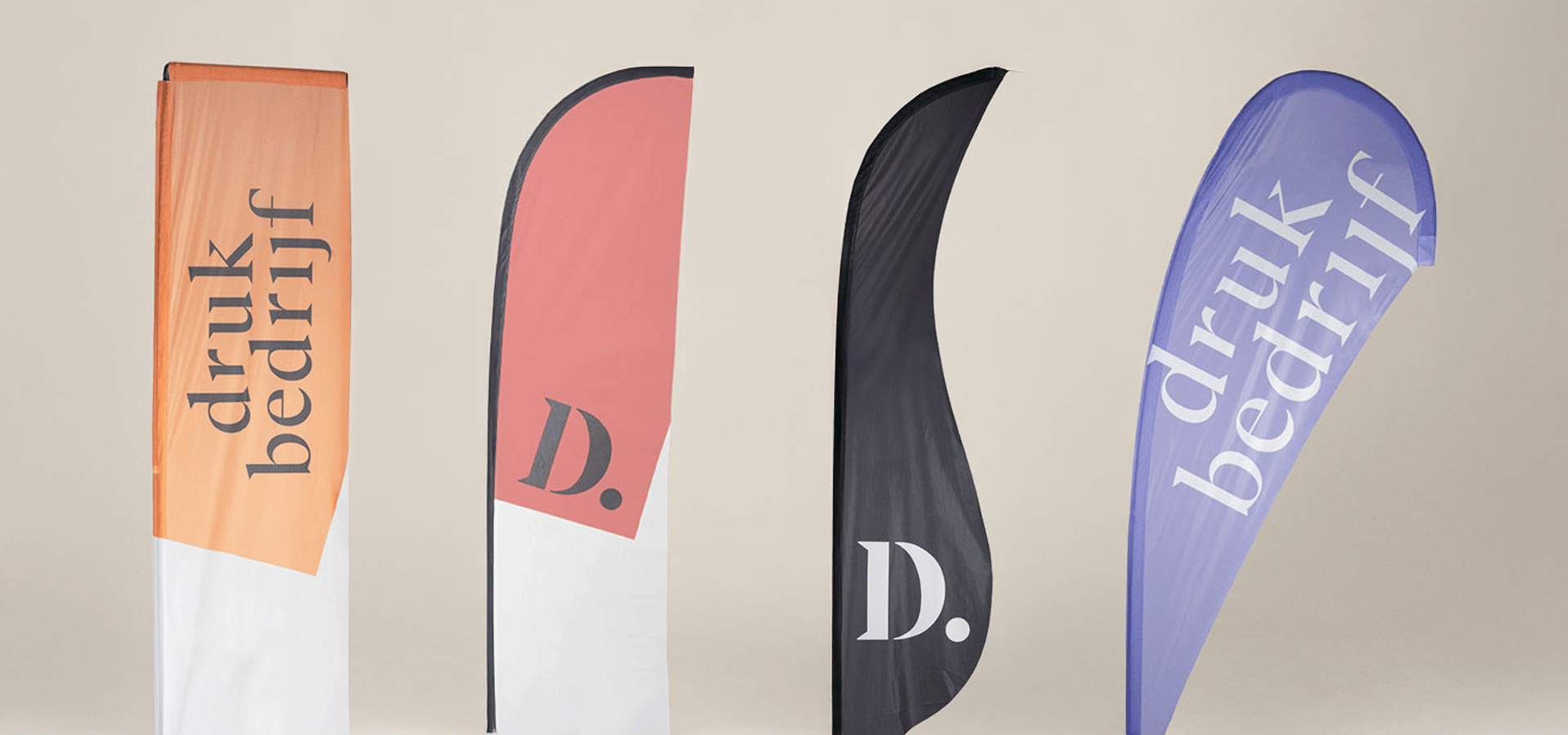 Verschillende vlaggen op een rij