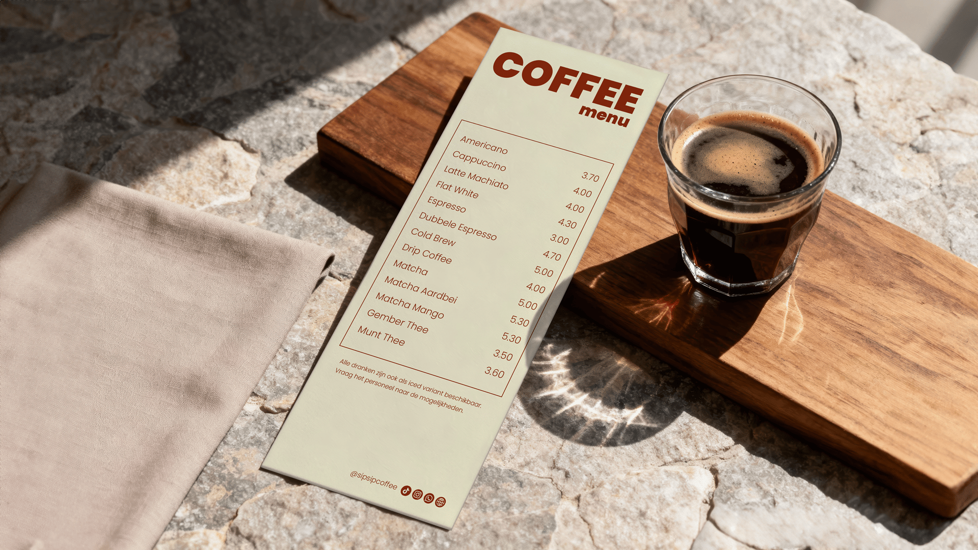 Smalle menukaart voor koffiezaak