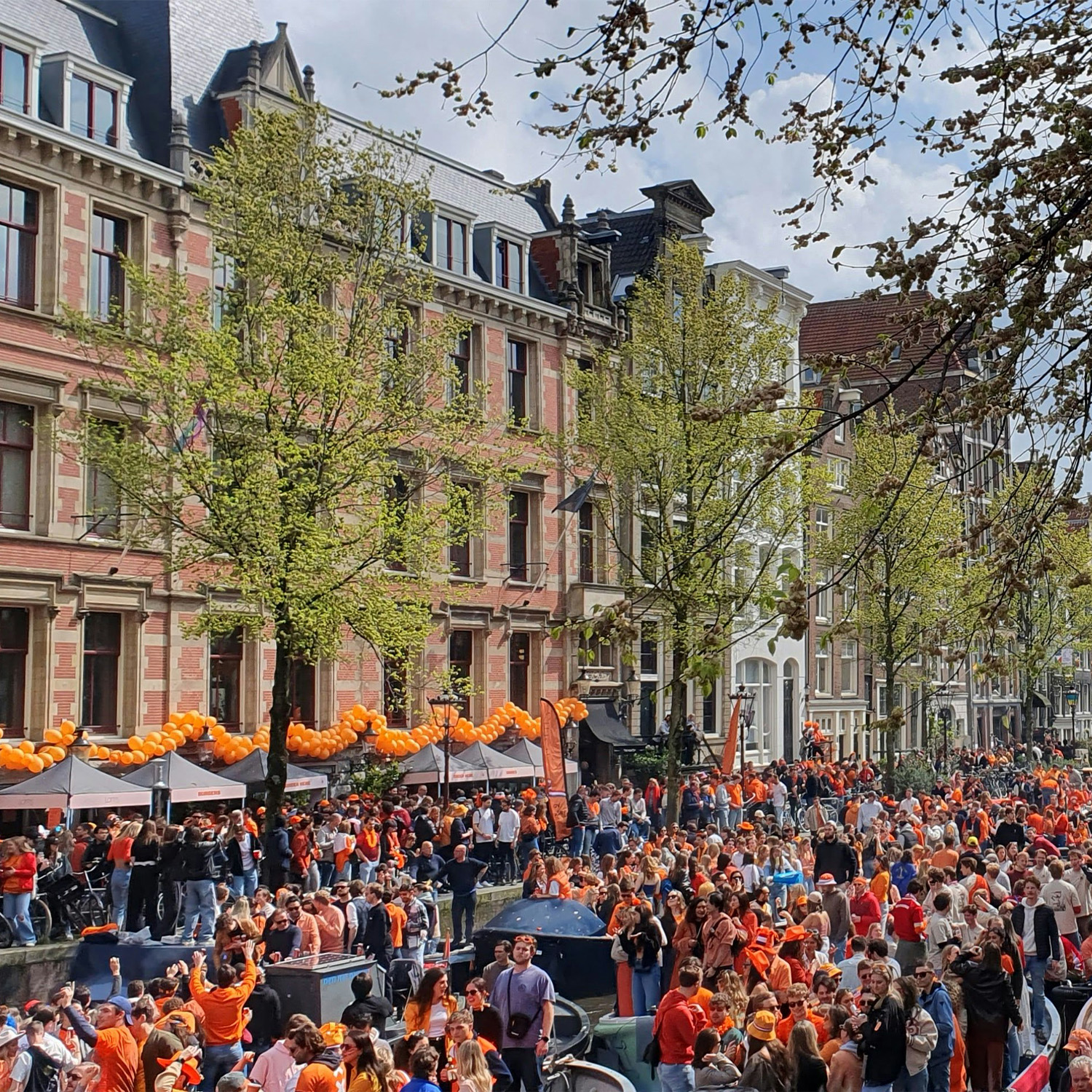 Drukwerk koningsdag in Amsterdam