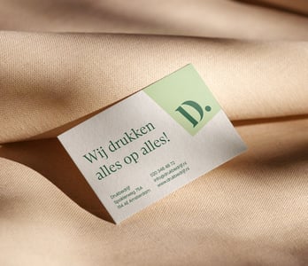 Duurzaam visitekaartje bedrukken met logo