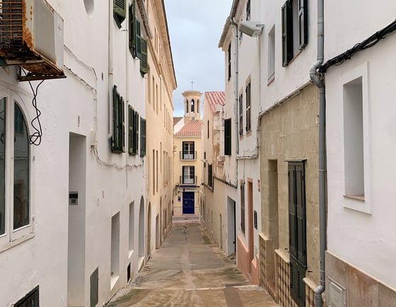 Explore Maó old town