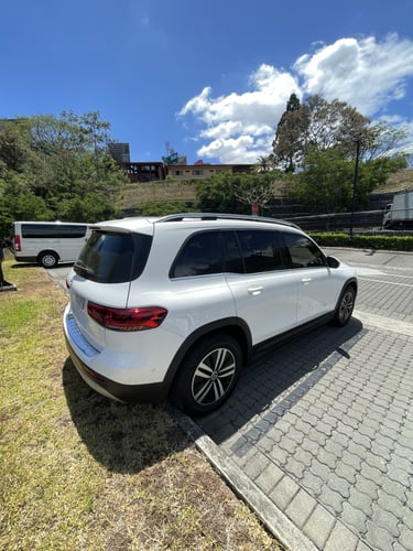 mercedes-benz glb 200 2020 Image 4