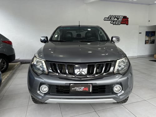 MITSUBISHI l200 2018 Image 2