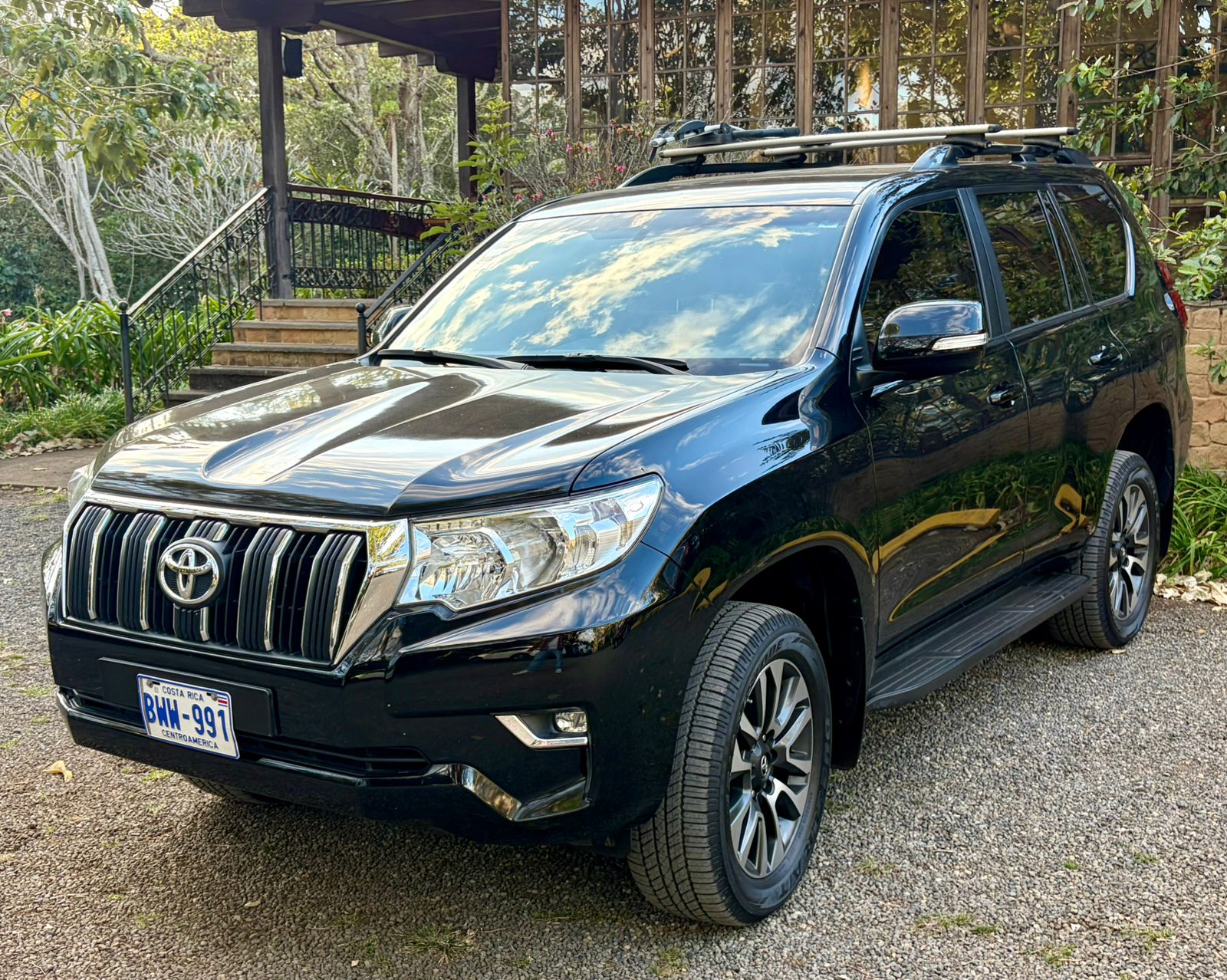 toyota land cruiser prado 2023 Image 1