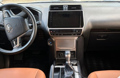 toyota land cruiser prado 2023 Image 6