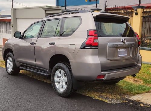 toyota prado 2019 Image 2