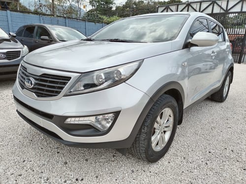 kia sportage 2011 Image 2