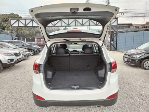 hyundai tucson 2002 Image 5