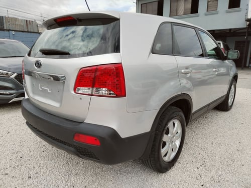 kia sorento 2011 Image 4