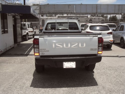 isuzu dmax 2018 Image 4