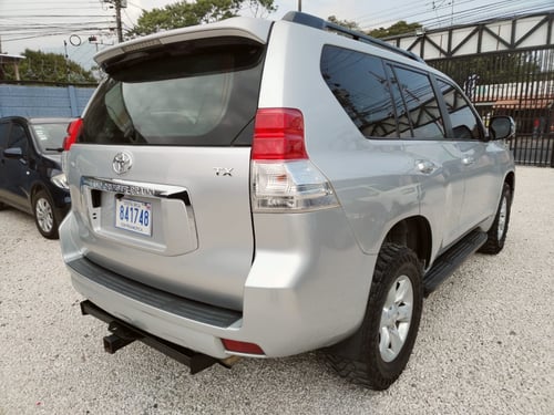 toyota prado 2011 Image 4
