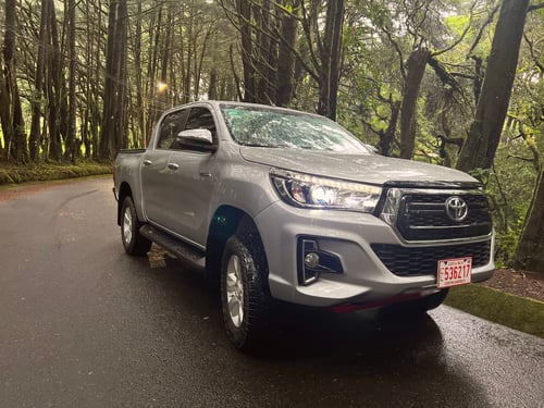 toyota hilux 2021 Image 2