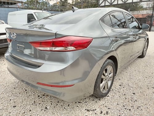 hyundai elantra 2018 Image 4