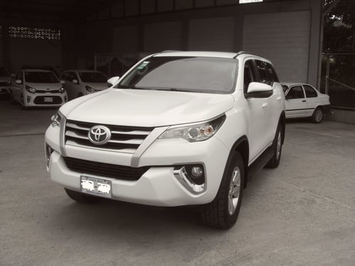 toyota fortuner 2018 Image 7