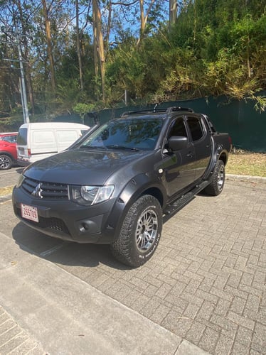 mitsubishi l200 2013 Image 3