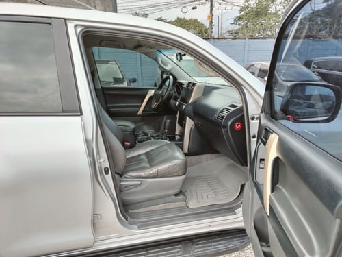 toyota prado 2011 Image 5