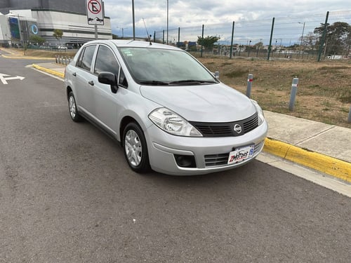 nissan tiida 2018 Image 7