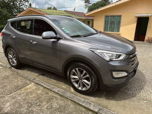 hyundai santa fe 2015 Image 2