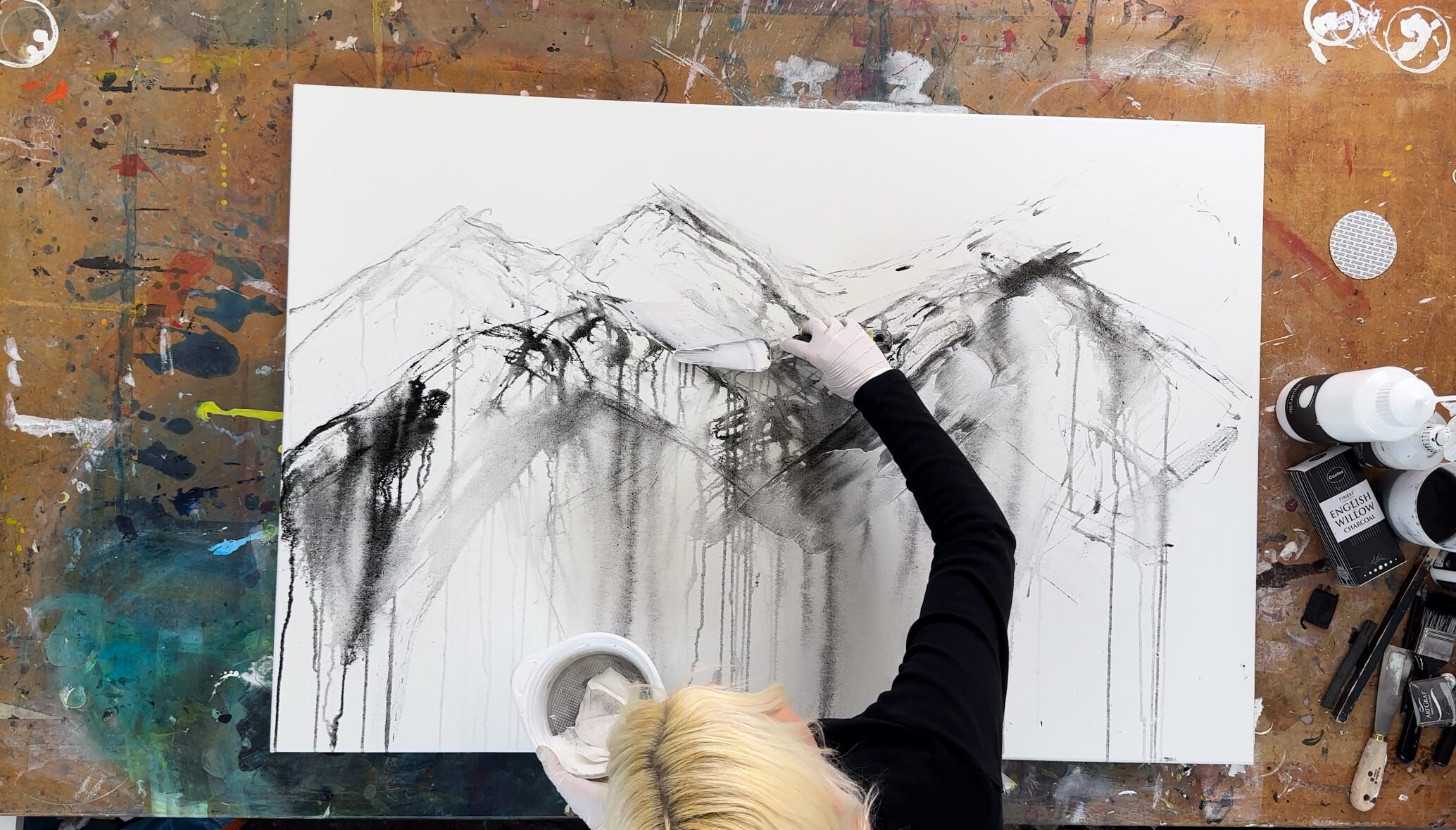 Berglandschaften in Spachteltechnik: Dynamische Skizzierung und Texturen