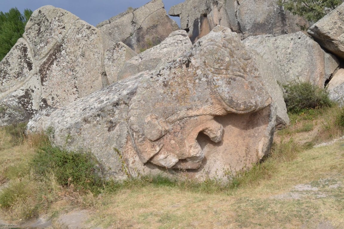Broken Lions' Rock