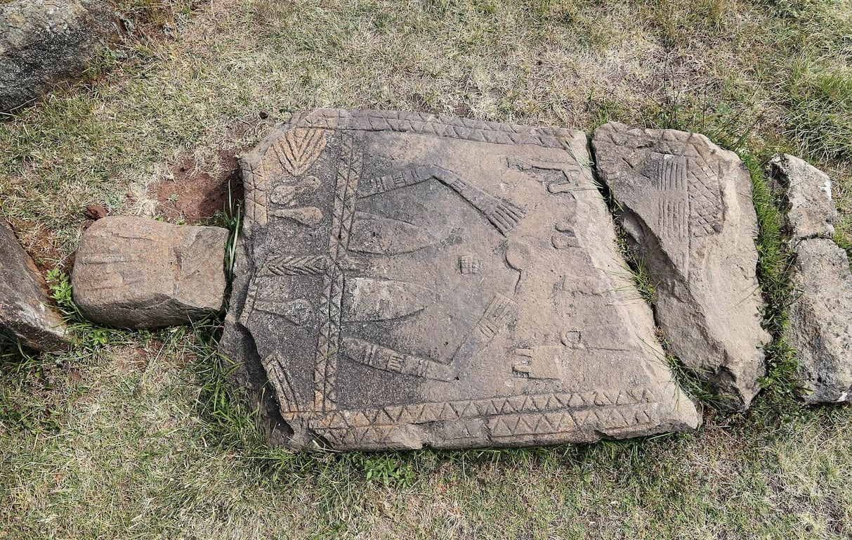 Tiya, Parco Delle Stele, Secondo Gruppo, Stele Databili All'Xi Xii Secolo Circa 39 Stele Antropomorfa 8 (1) — Tiya Stelae Field