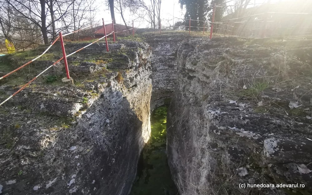 Ad Aqus Stone Channel Ancient Basin Carved In Stone — Ad Aquas (Călan)