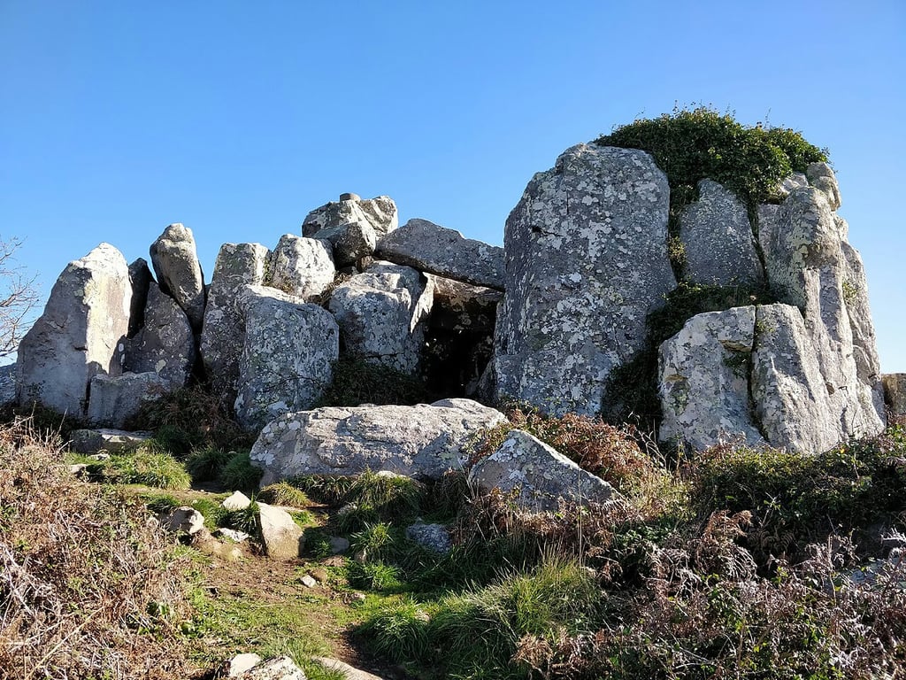Anta De Adrenunes Megalithic Dolmen 102 Wm 75434748 — Anta de Adrenunes