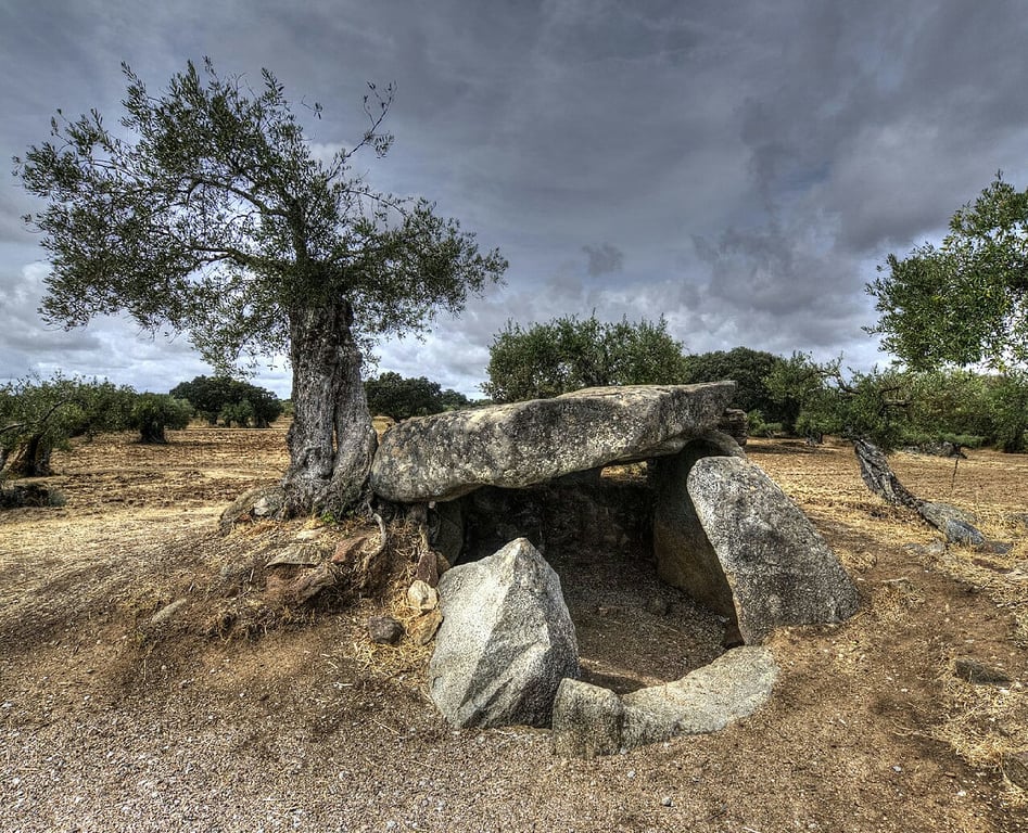 Anta Do Olival Da Pega Dolmen Exterior 108 Wm 82776263 — Anta do Olival da Pega
