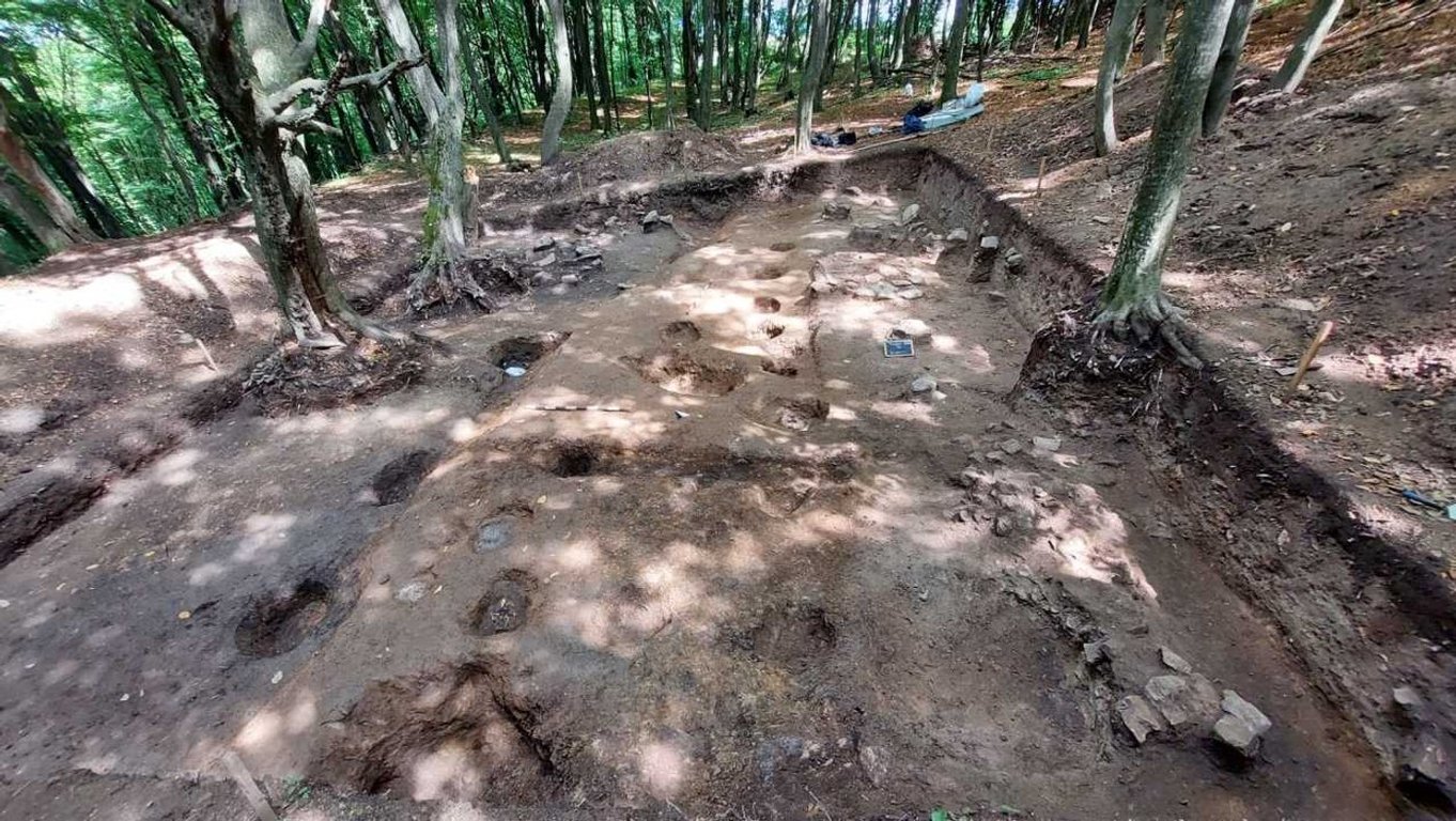 Archaeological Dig Tilisca Dacian Foirtress Terrase With Houses — Tilisca Dacian Settlement 
