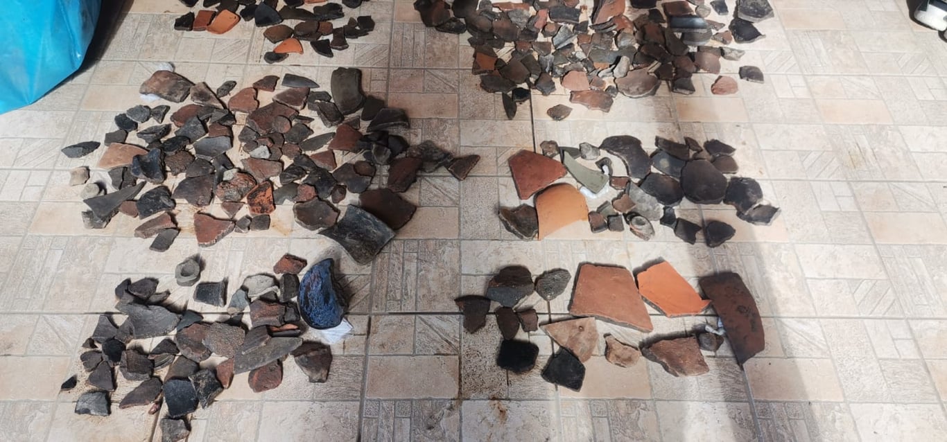 Artifact Rpocessing Archaeological Camp — Tilisca Dacian Settlement 