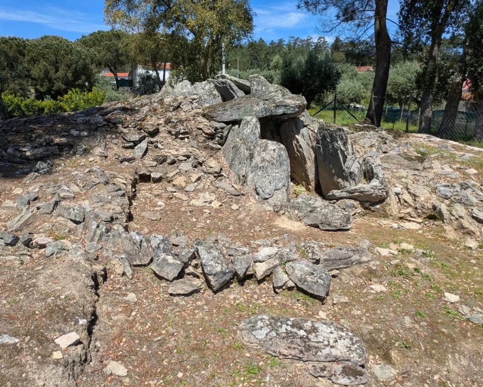 Close Up View Dolment Valley Of The Slab — Anta do Vale da Laje 