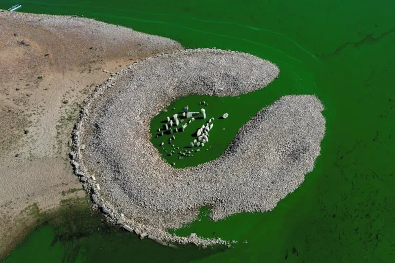 Cover Dolmen Of Guadalperal After Draught Aerial View By Thomas Leffler, Accuweather.Com — Dolmen of Guadalperal