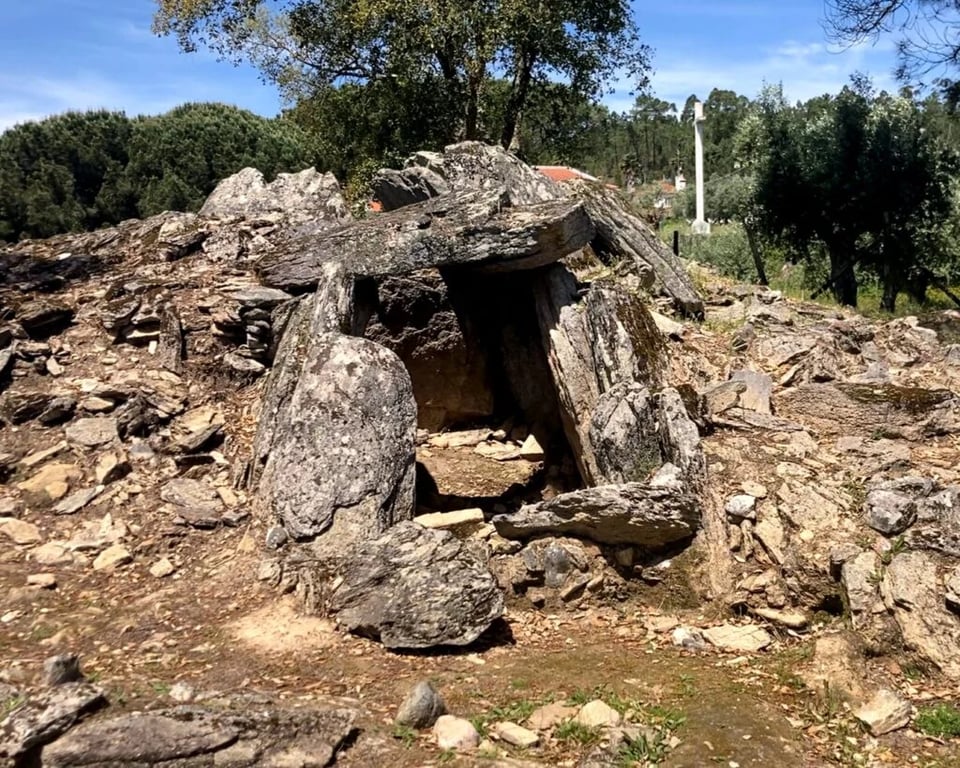 Anta do Vale da Laje 