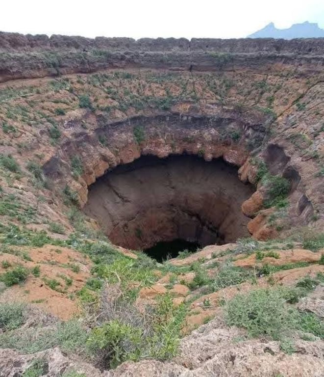 Dhamar Crater Giant Yemen — The Dhamar Crater