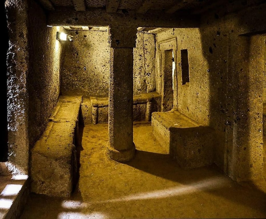 Interior Etruscan Tomb Cerveteri — Cerveteri Necropolis 