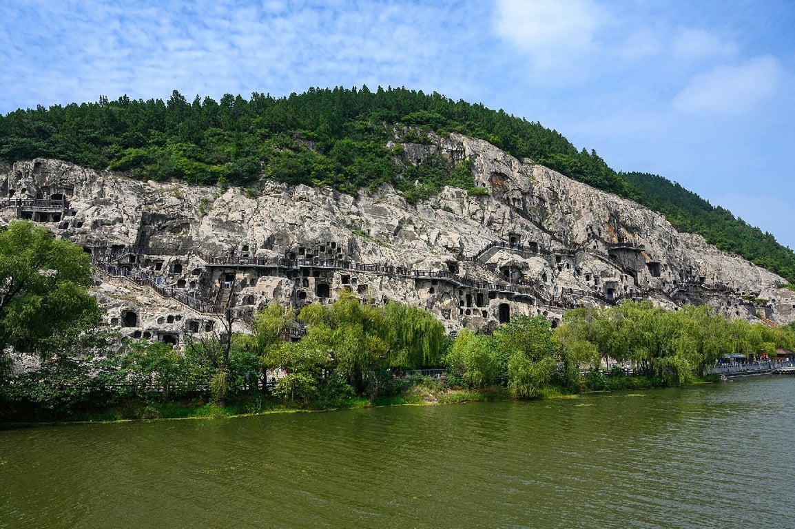 Longmen Grottoes Yi River View 116 Wm 147303999 — Longmen Grottoes