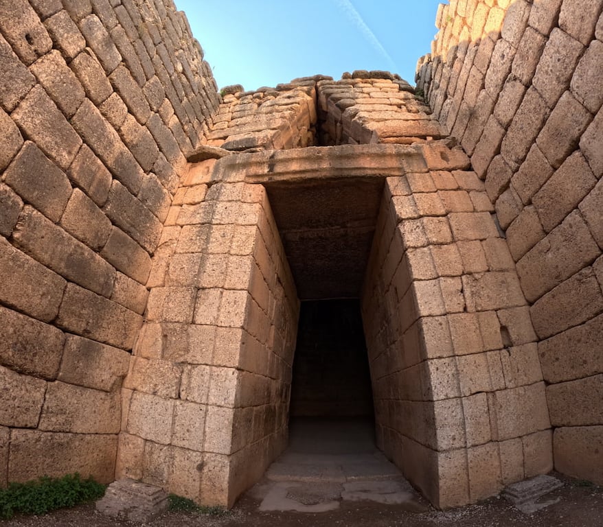 Main Entrance Atreus — Treasury of Atreus