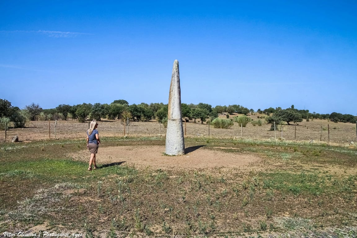Menir Da Bulhoa Granitic Menhir Portugal 106 Wm 132019255 — Menir da Bulhoa