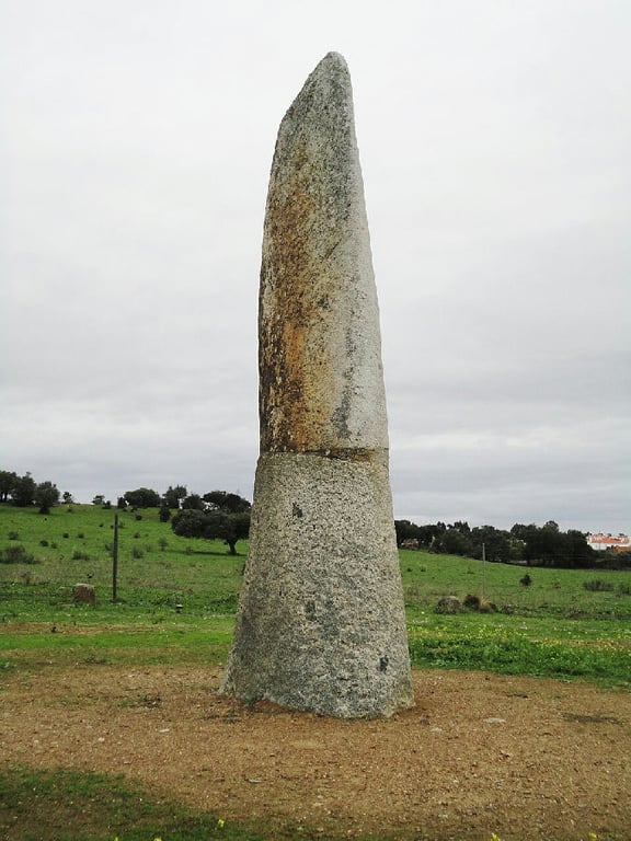 Menir Da Bulhoa Megalith Reguengos De Monsaraz 106 Wm 22541424 — Menir da Bulhoa