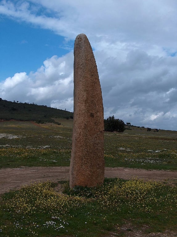 Menir Do Outeiro Granite Menhir Landscape 105 Wm 16418696 — Menir do Outeiro
