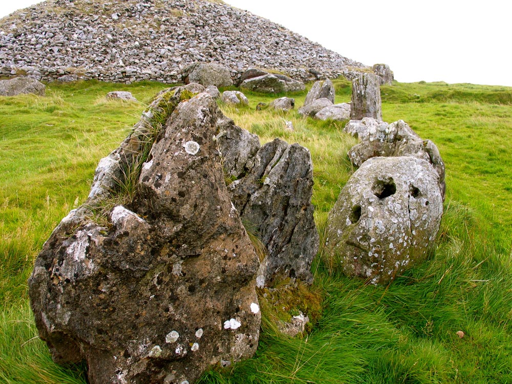 Post 62 Carousel 2 — Cairn T