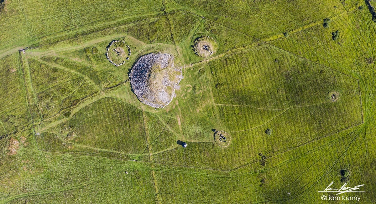 Post 62 Carousel 5 — Cairn T