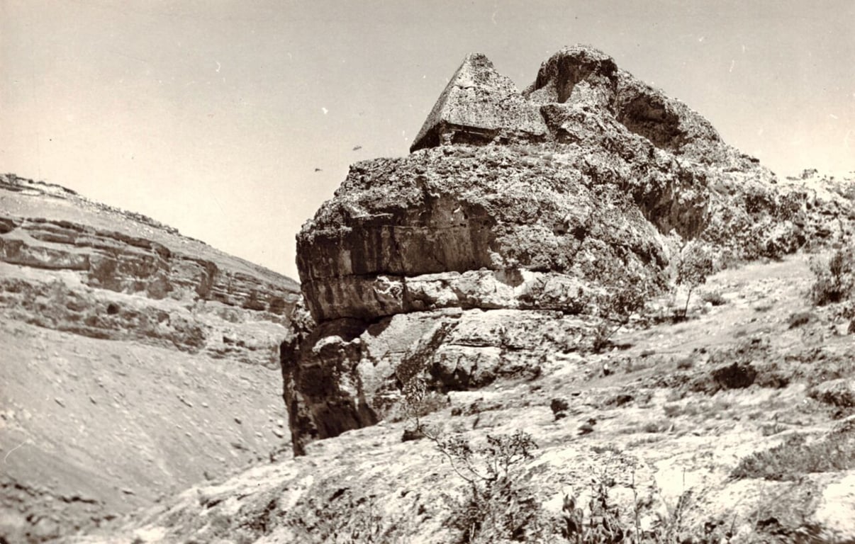 Pyramid Like Carving Possibly Tomb Near Egil Castle — Egil Rock-Cut Castle 