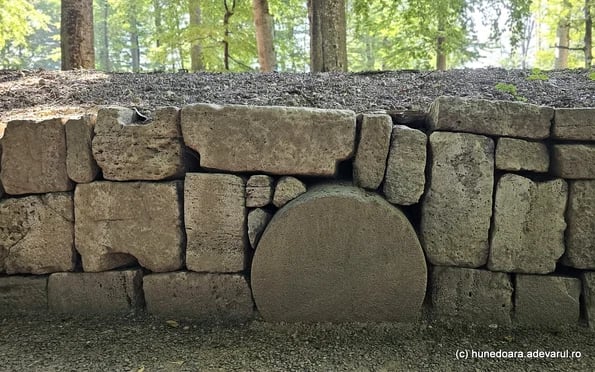 Sarmisagetusa Regia Stone Wall — Day 4, Dacian Archaeology