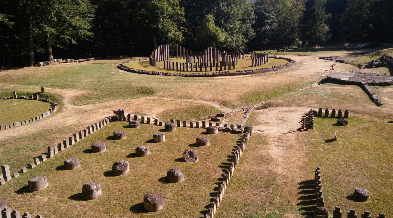 Sarmisagetusa Regia Temple Courtyard — Day 4, Dacian Archaeology