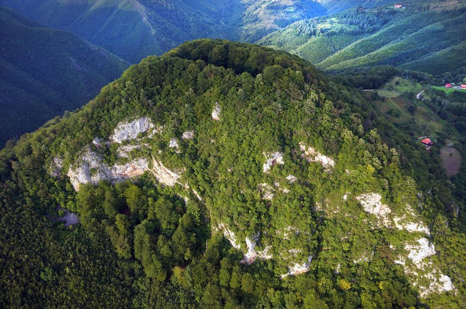 The Red Fortress Ancient Dacians — Piatra Roșie Fortress