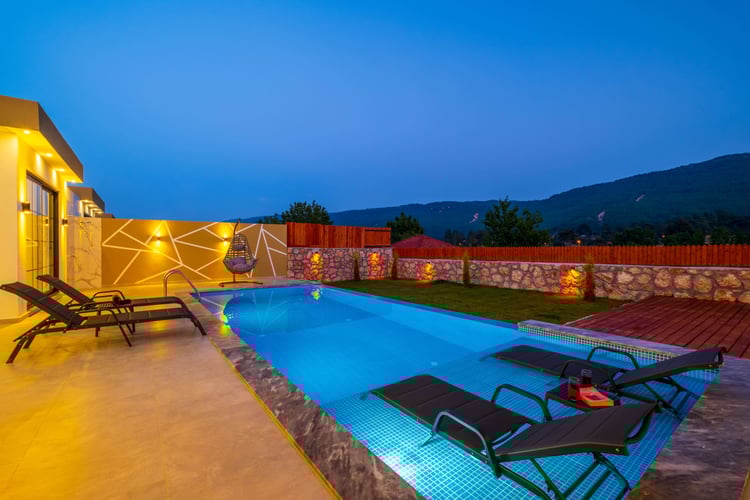 1yazlik-kiralik-muhafazakar-villa-villa-golden-duo- (25).jpg