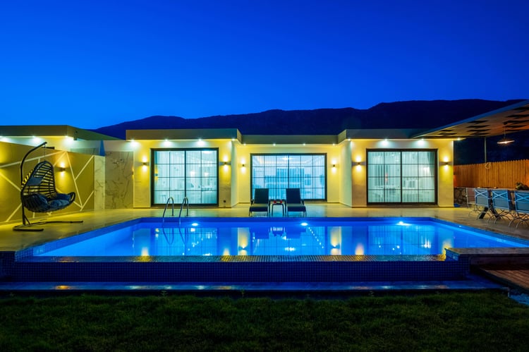 1kiralik-jakuzili-villa-villa-goldan-uno- (14).jpg