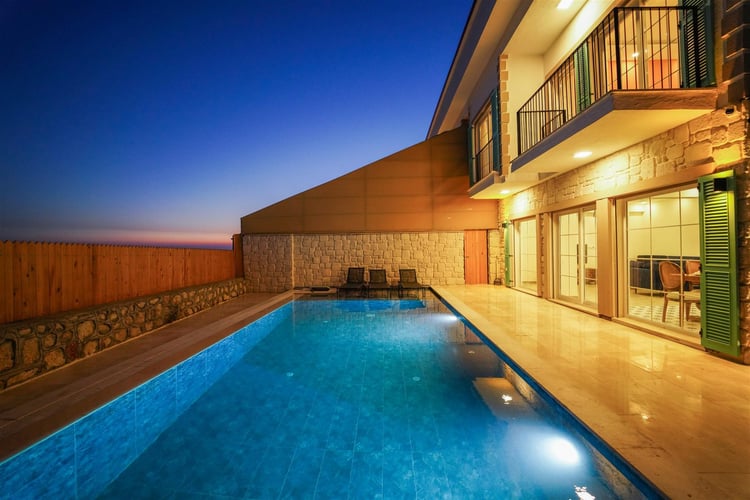 kiralik-yazlik-villa-villa-kayra-konak-2-blue- (12).jpg